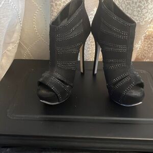 Aldo -p Platform Peep-Toe Heels Size 7.5